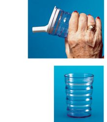 TAZZA SPECIALE CON COPERCHIO E BECCUCCIO - Farmacia Nuova Dr.ssa Gabriella Catellani