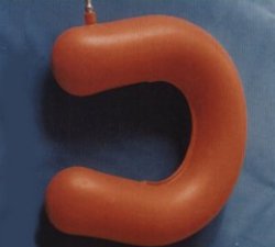 CIAMBELLA ANTIDECUBITO A FORMA DI FERRO DI CAVALLO MISURA 126 - Farmacia Nuova Dr.ssa Gabriella Catellani