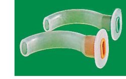 CANNULA DI GUEDEL MISURA 2 UTILIZZATA PER MANTENERE LIBERA LA VIA OROFARINGEA IN PAZIENTI NON COSCIENTI. IL CORRETTO POSIZIONAMENTO MANTIENE LA LINGUA ADERENTE AL PALATO INFERIORE - Farmacia Nuova Dr.ssa Gabriella Catellani