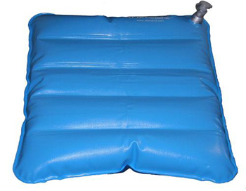 CUSCINO ANTIDECUBITO AD ARIA/ACQUA DIMENSIONI 41X41CM, APPLICABILE SU SEDIE DA COMODO O SU CARROZZELLE CAMERA D'ARIA IN PVC ATOSSICO ELETTROSALDATO, PATTA ANTISCIVOLO IN PVC - Farmacia Nuova Dr.ssa Gabriella Catellani